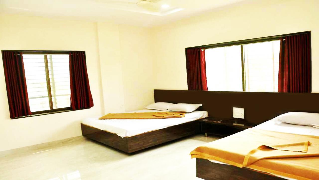 Sai Rajaram Palace Shirdi Exterior foto